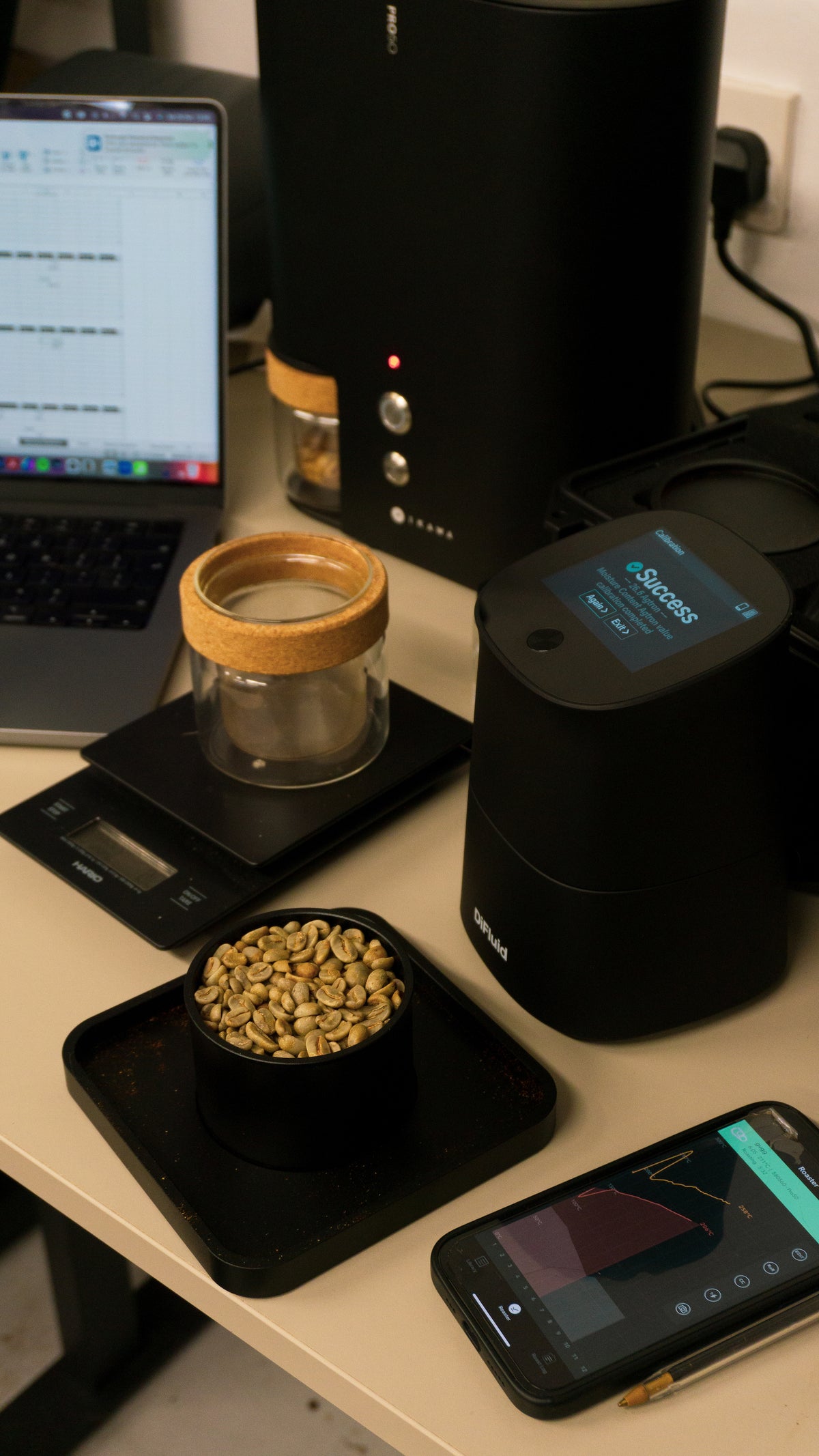 Coffee quality-control checks at Ómra’s roastery